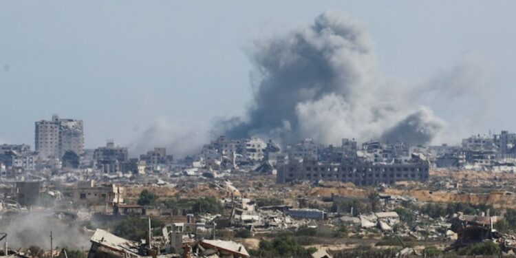 Serangan Israel ke Gaza Terus Berlanjut, Meski Trump Klaim Pengeboman ‘Sementara Dihentikan’