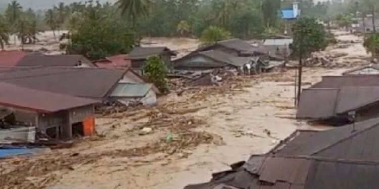 Banjir dan Longsor Melanda Sumatera, Korban Jiwa Bertambah dan Ribuan Mengungsi