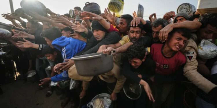 Tanpa Sukacita Ramadan, Keluarga Gaza Bertahan di Sekolah Pengungsian