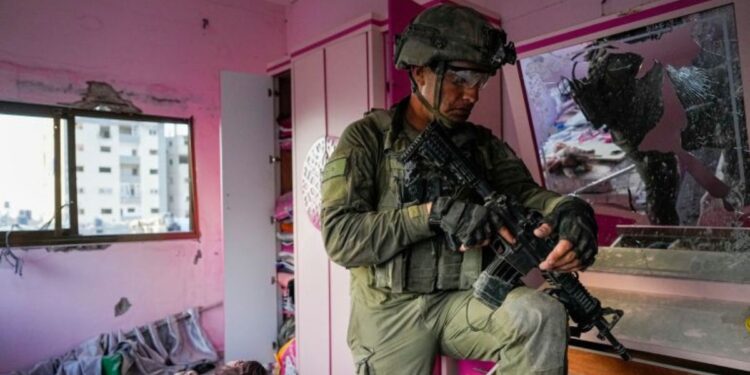 HRF Ajukan Lebih dari 80 Pengaduan Global terhadap Tentara Israel atas Genosida Gaza