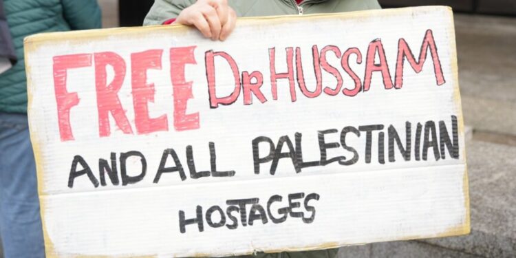 Dokter Gaza Hussam Abu Safiya Masih Ditahan Israel Sejak Desember 2024