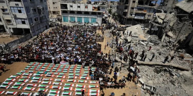Setelah Tiga Tahun di Bawah Reruntuhan, 112 Korban Serangan Israel Dimakamkan